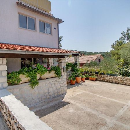 Apartment Simpatico Cunski Екстер'єр фото